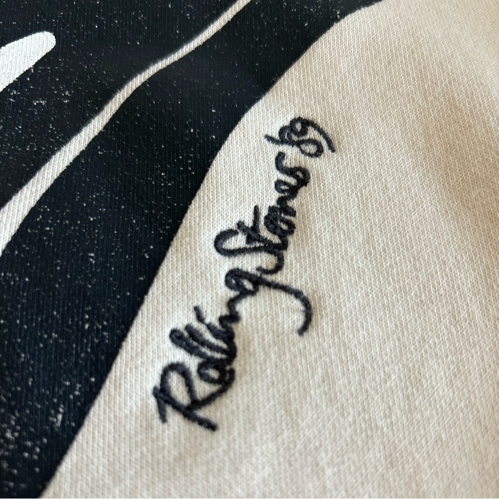 H&M ROLLING STONES Cream and black logo hoodie w/kangaroo pockets Embroidered S - Picture 7 of 13